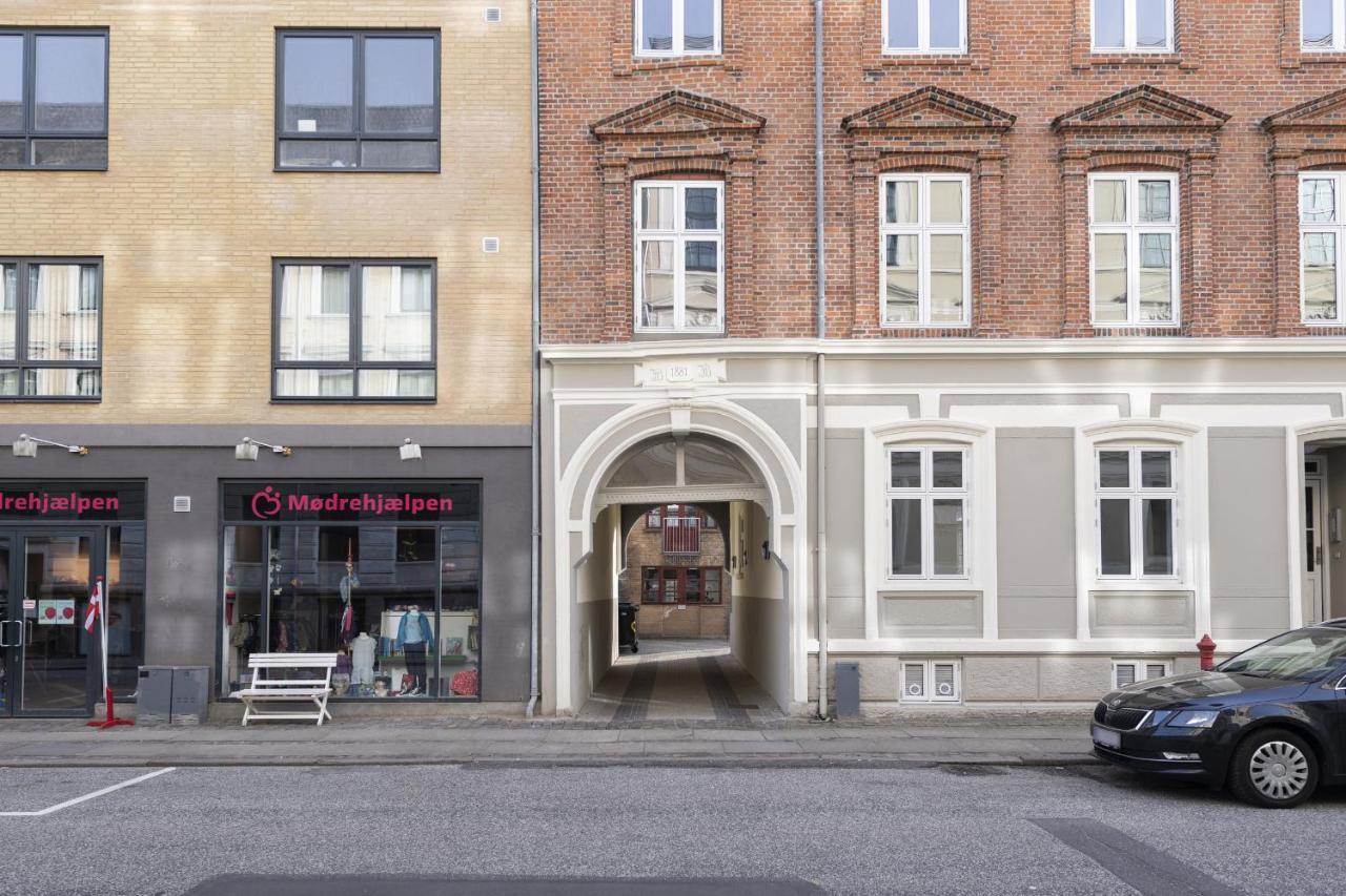 Aday - Apartment Suite 1 Aalborg Center Ngoại thất bức ảnh